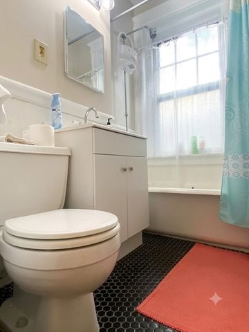 1 Crawford St 2, Cambridge, MA 02139