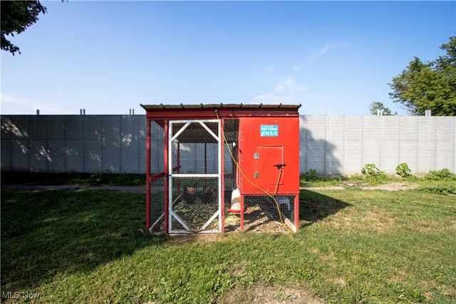 13506 Kauffman Avenue, Sterling, OH 44276