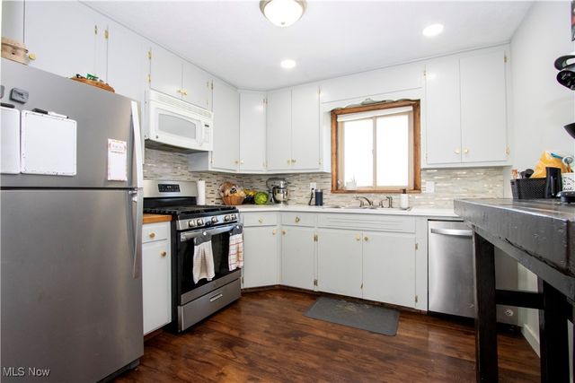 13506 Kauffman Avenue, Sterling, OH 44276