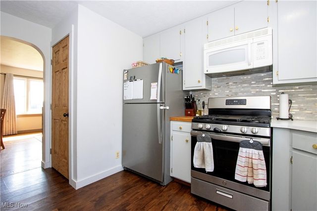 13506 Kauffman Avenue, Sterling, OH 44276