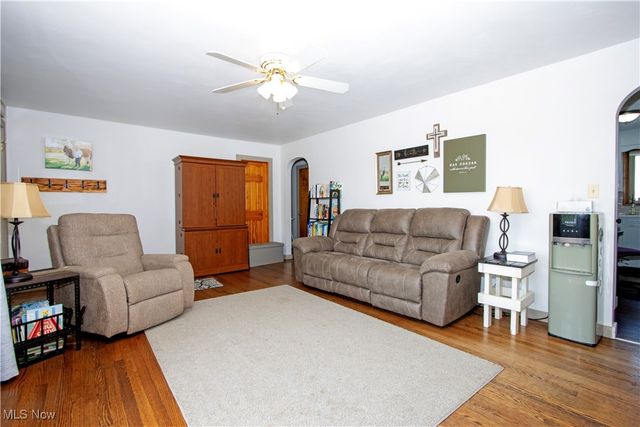 13506 Kauffman Avenue, Sterling, OH 44276