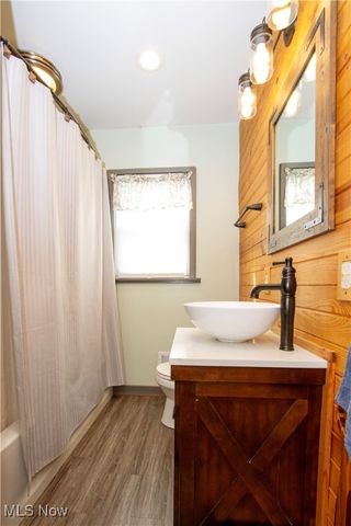 13506 Kauffman Avenue, Sterling, OH 44276