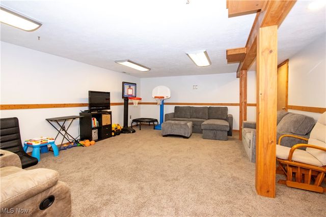 13506 Kauffman Avenue, Sterling, OH 44276