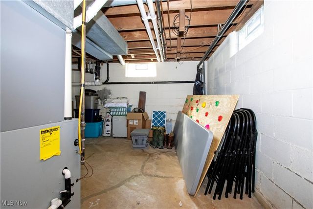 13506 Kauffman Avenue, Sterling, OH 44276