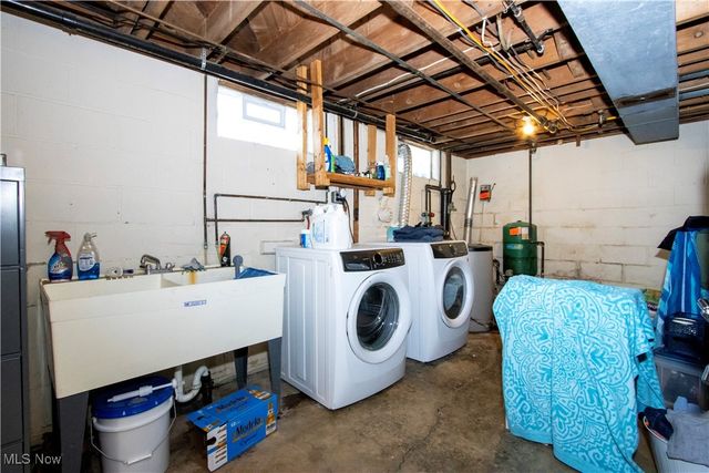 13506 Kauffman Avenue, Sterling, OH 44276