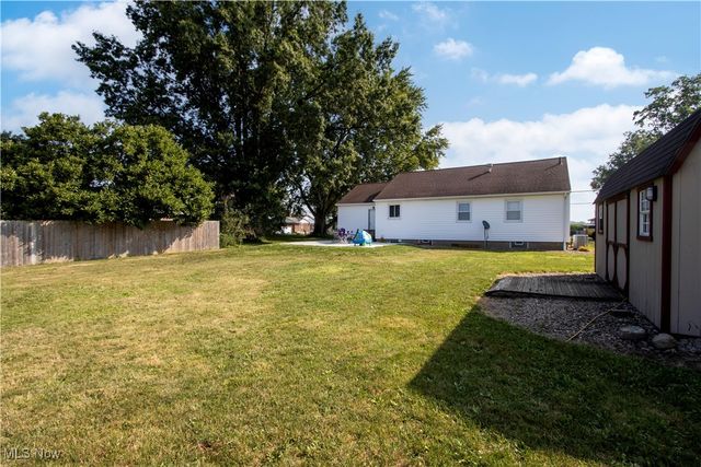 13506 Kauffman Avenue, Sterling, OH 44276