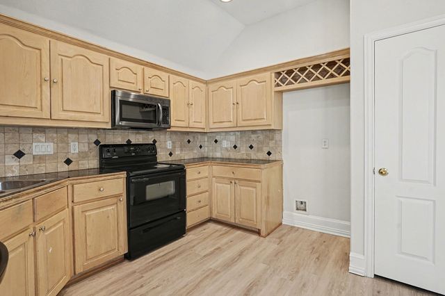 1864 Nottingham Drive, Kaufman, TX 75142