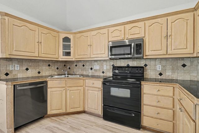 1864 Nottingham Drive, Kaufman, TX 75142