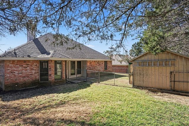 1864 Nottingham Drive, Kaufman, TX 75142