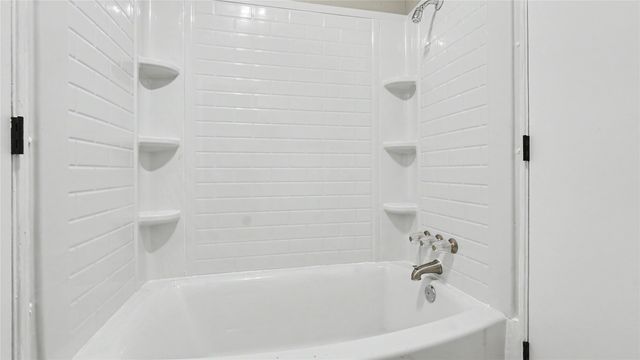 2755 Parkchester Drive, Arlington, TX 76015