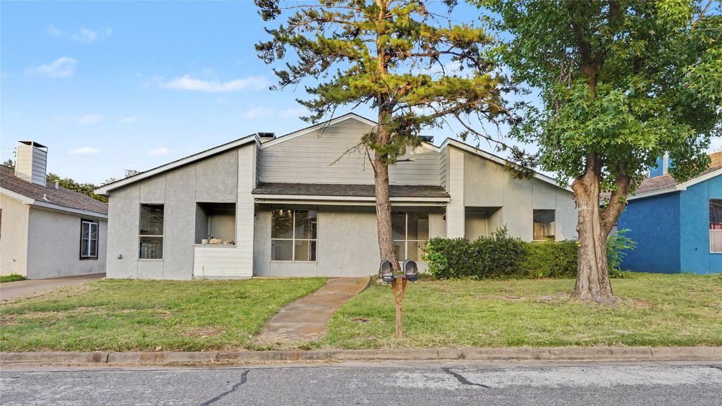 2755 Parkchester Drive, Arlington, TX 76015