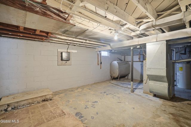 37 Rooney Avenue, Colonie, NY 12205