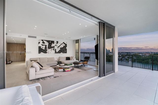 1000 Venetian Way 1004, Miami, FL 33139