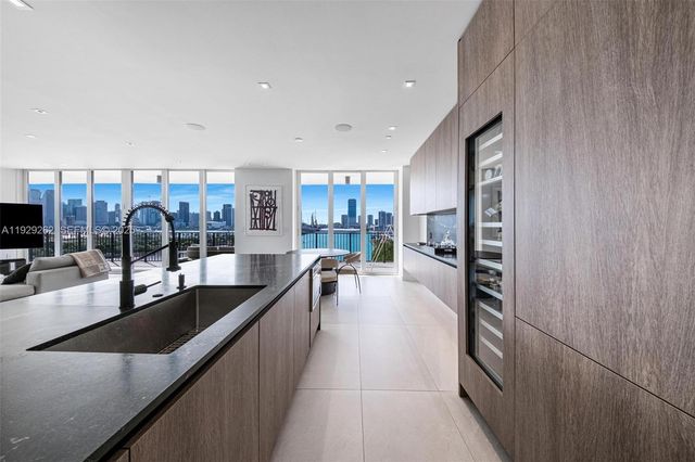 1000 Venetian Way 1004, Miami, FL 33139