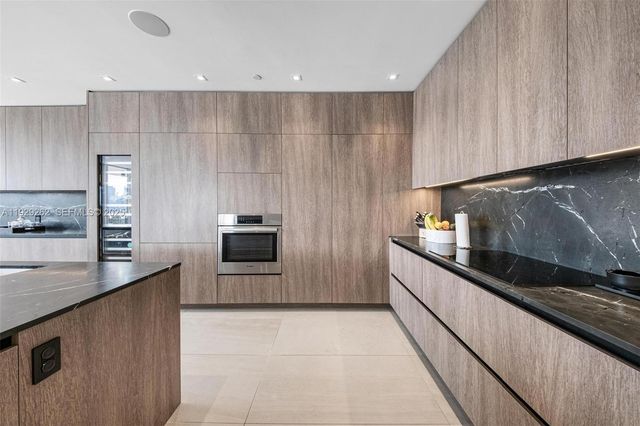 1000 Venetian Way 1004, Miami, FL 33139