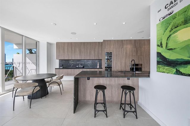 1000 Venetian Way 1004, Miami, FL 33139