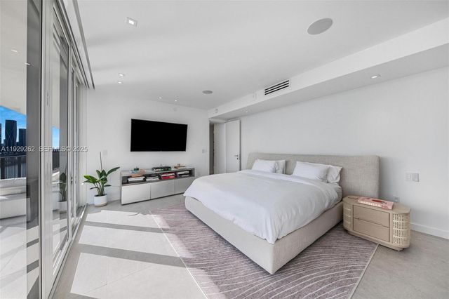 1000 Venetian Way 1004, Miami, FL 33139