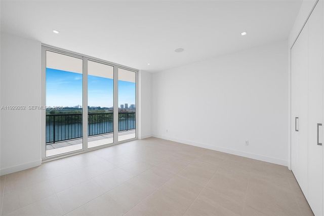 1000 Venetian Way 1004, Miami, FL 33139