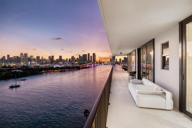 1000 Venetian Way 1004, Miami, FL 33139