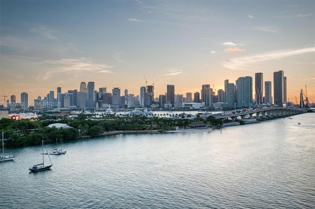 1000 Venetian Way 1004, Miami, FL 33139