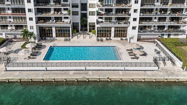 1000 Venetian Way 1004, Miami, FL 33139