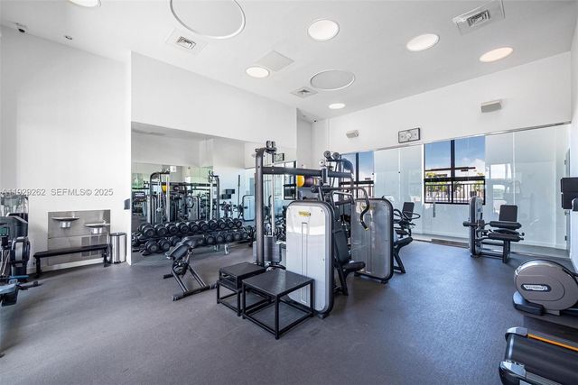 1000 Venetian Way 1004, Miami, FL 33139