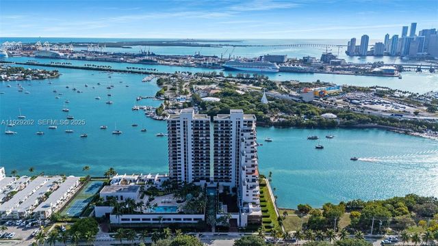 1000 Venetian Way 1004, Miami, FL 33139