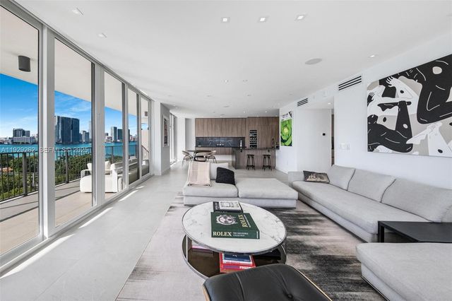 1000 Venetian Way 1004, Miami, FL 33139