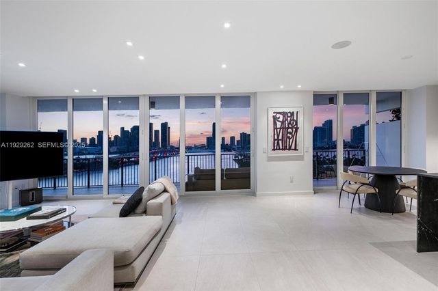 1000 Venetian Way 1004, Miami, FL 33139