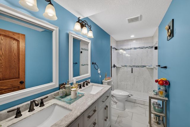 2717 59th Street NW, Rochester, MN 55901