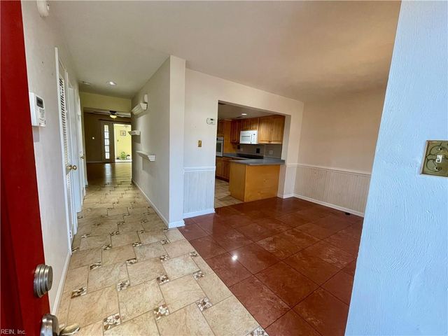 2402 Whaler CT, Virginia Beach, VA 23451