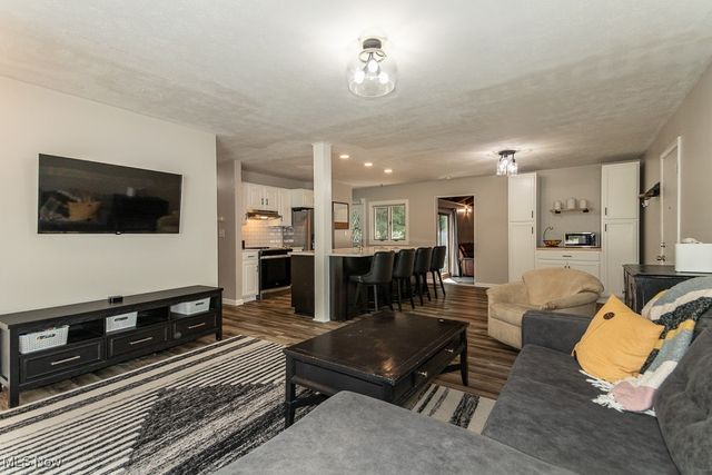 6159 Cambridge Park Drive, Mentor, OH 44060