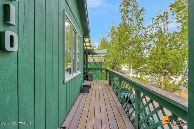 7510 Peck Avenue, Anchorage, AK 99504