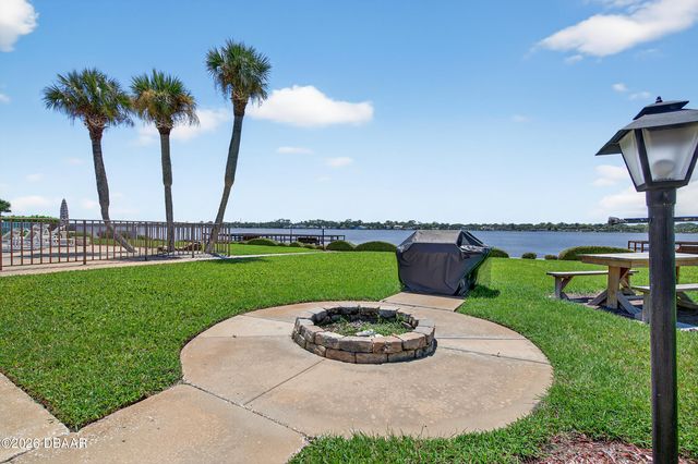 3009 N Halifax Ave Apt A1, Daytona Beach, FL 32118