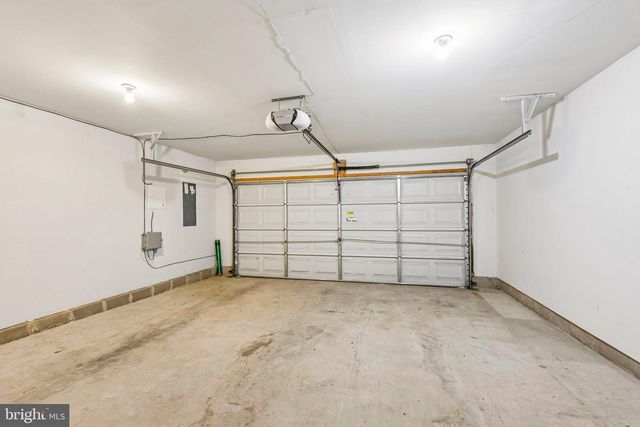 58 WRENTHAM DR, Medford, NJ 08055