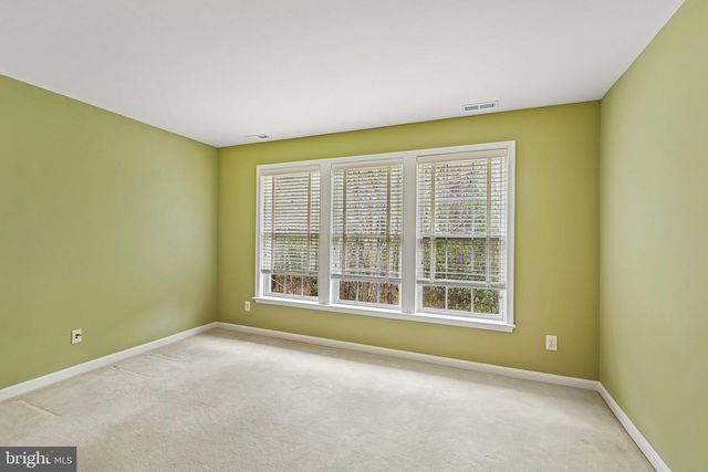 58 WRENTHAM DR, Medford, NJ 08055