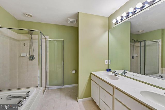 58 WRENTHAM DR, Medford, NJ 08055