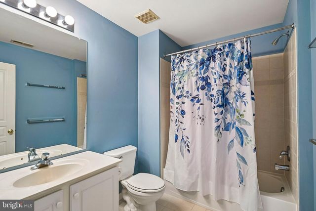 58 WRENTHAM DR, Medford, NJ 08055