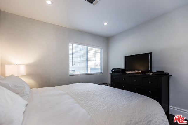 4409 IRVINE Avenue, North Hollywood (los Angeles), CA 91602