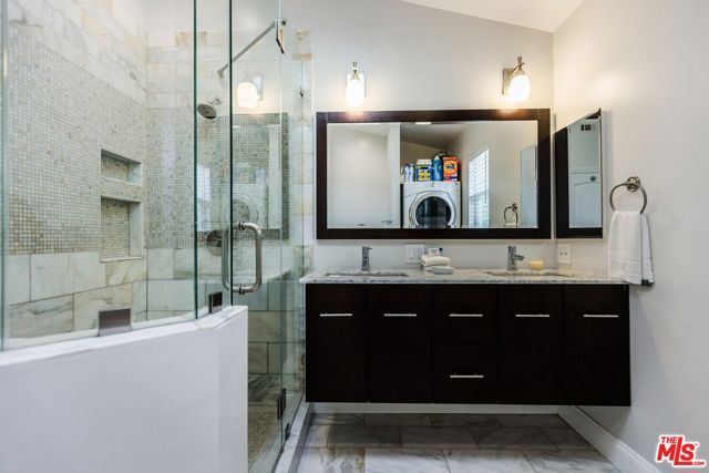 4409 IRVINE Avenue, North Hollywood (los Angeles), CA 91602