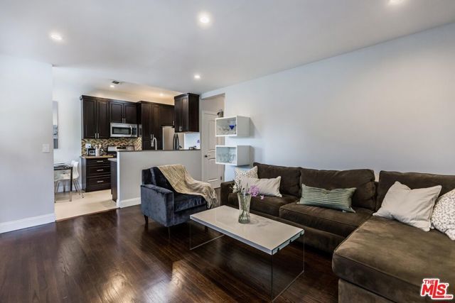 4409 IRVINE Avenue, North Hollywood (los Angeles), CA 91602