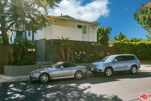 4409 IRVINE Avenue, North Hollywood (los Angeles), CA 91602