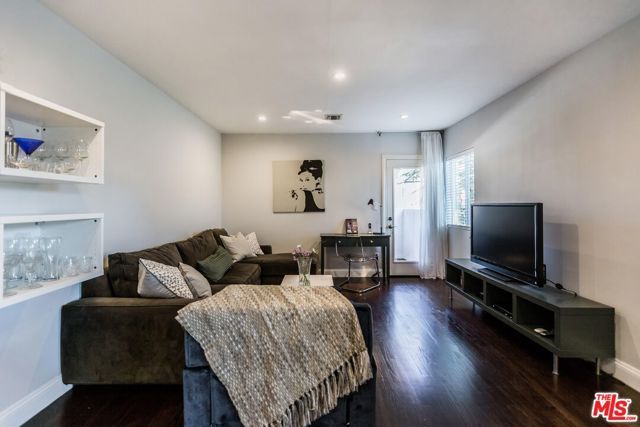 4409 IRVINE Avenue, North Hollywood (los Angeles), CA 91602
