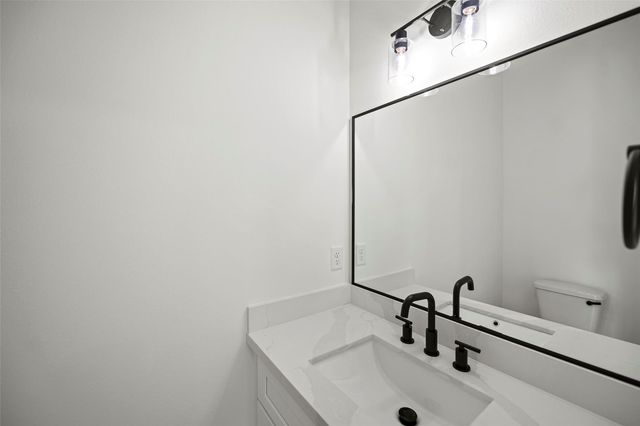 870 W Little York Road D, Houston, TX 77091
