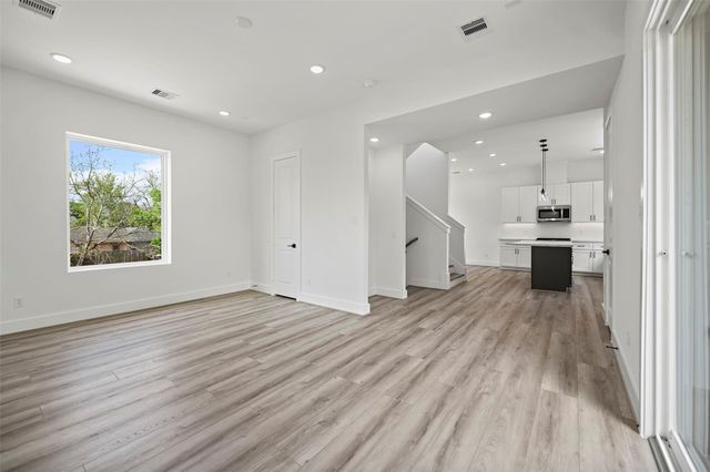 870 W Little York Road D, Houston, TX 77091