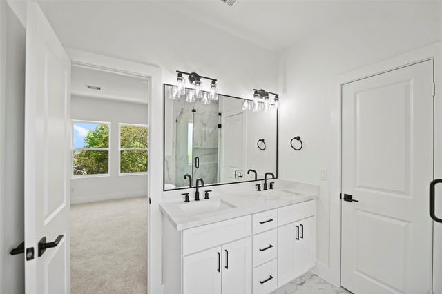 870 W Little York Road D, Houston, TX 77091