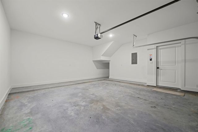 870 W Little York Road D, Houston, TX 77091
