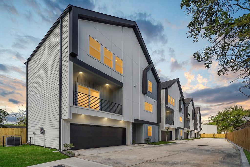 870 W Little York Road D, Houston, TX 77091