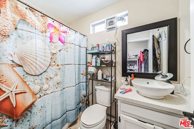 12221 Athens Way, Los Angeles, CA 90061