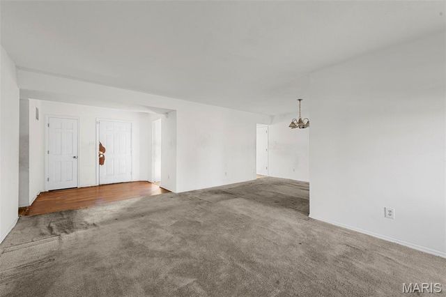 3703 Candlewyck Club Drive D, Florissant, MO 63034